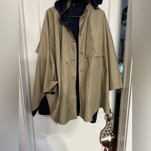 Women’s Cape Raincoat